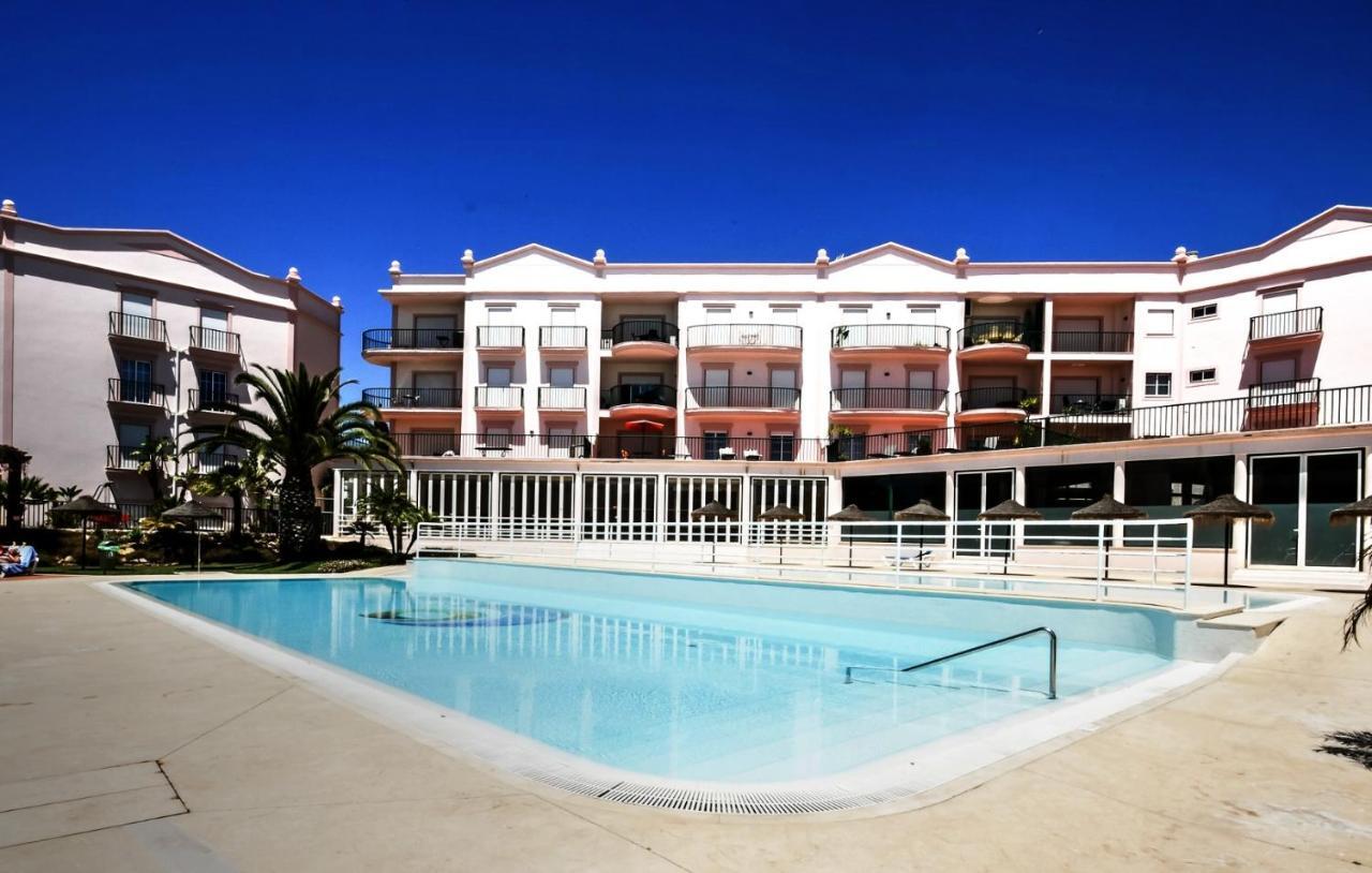 St James Praia Da Luz Bagian luar foto